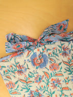 padded laptop sleeve - blue floral
