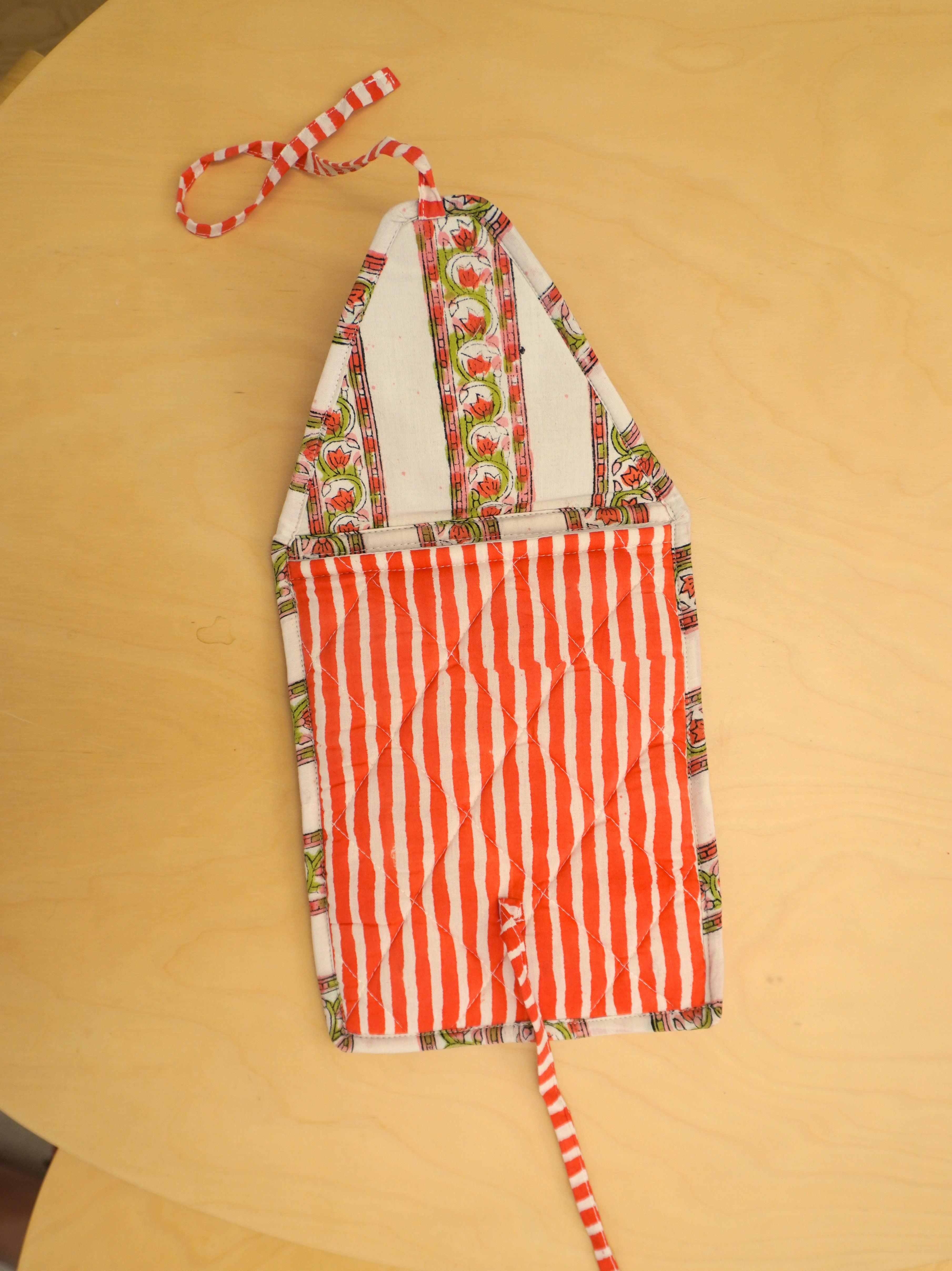 kindle sleeve - red stripe floral